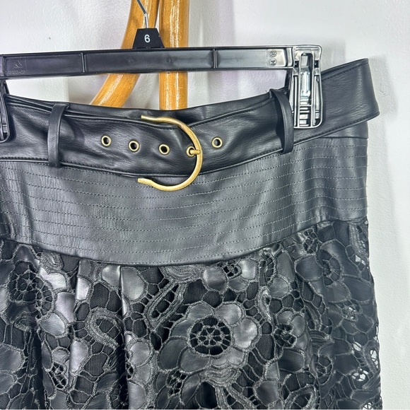 NWT Anthropologie Black Floral Faux Leather Hi Low Skirt sz 14 - Picture 5 of 8